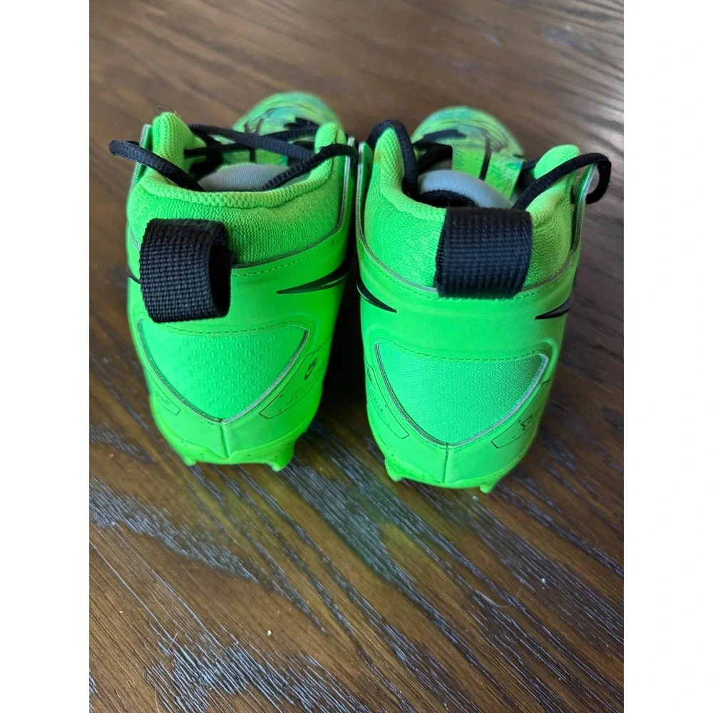 Nike Alpha Menace Pro 3 Football Cleats Mens 8 Green FB8442-303 Good Mid Top
